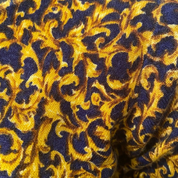 Moussy Cropped Navy/Yellow Sweater - Picture 5 of 7